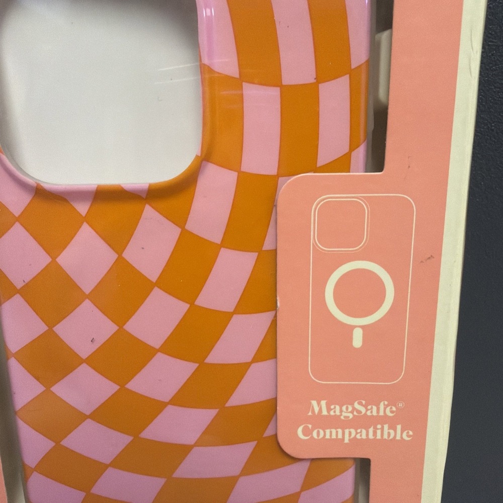 Sonix Apple iPhone 15‎ Pro Case MagSafe Compatible Checkmate Pink/Orange - Picture 3 of 5